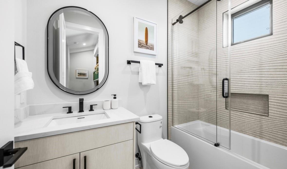 CORTEZ BEACH - Residential