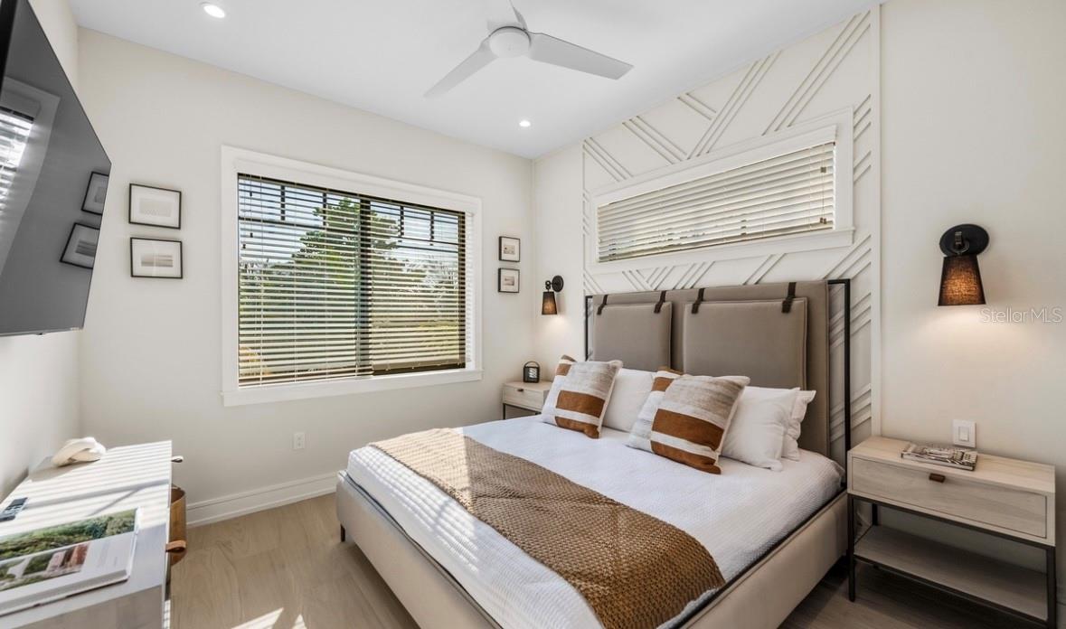 CORTEZ BEACH - Residential