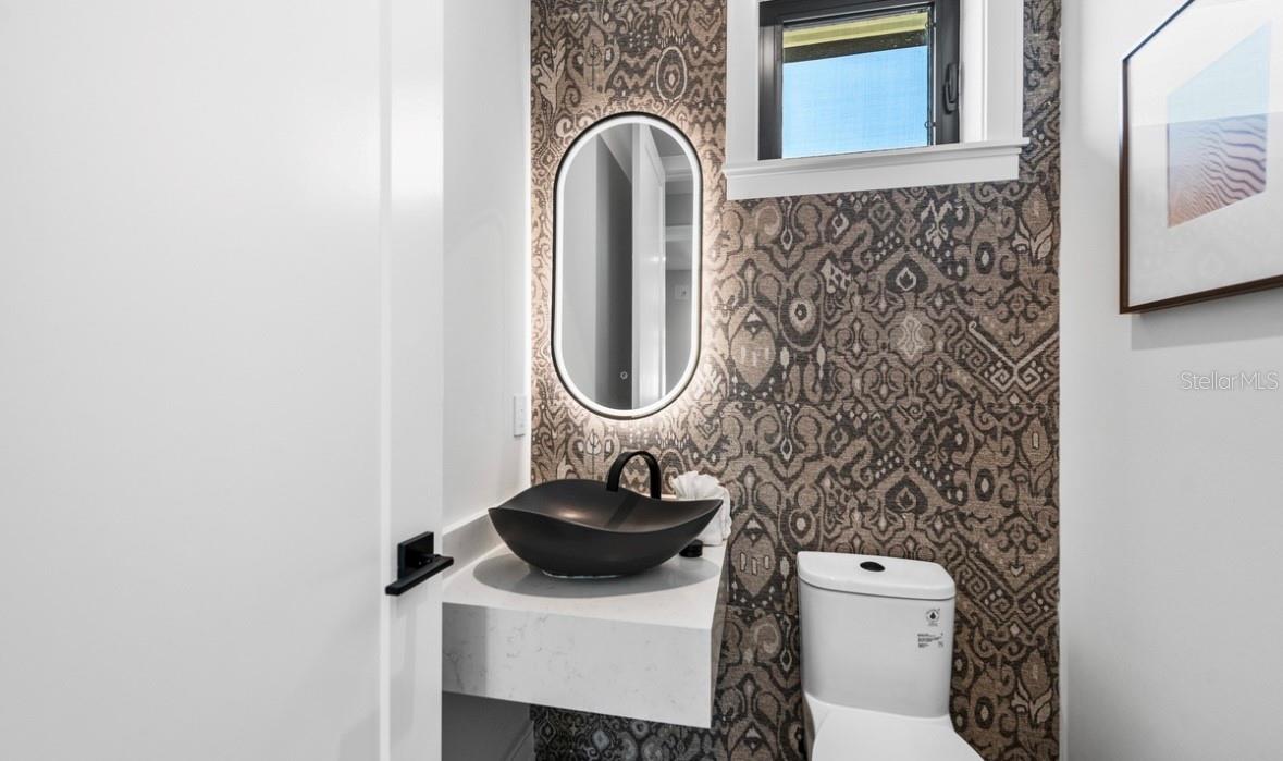 CORTEZ BEACH - Residential