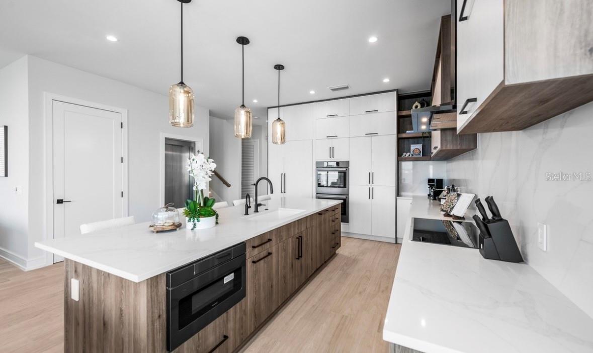 CORTEZ BEACH - Residential