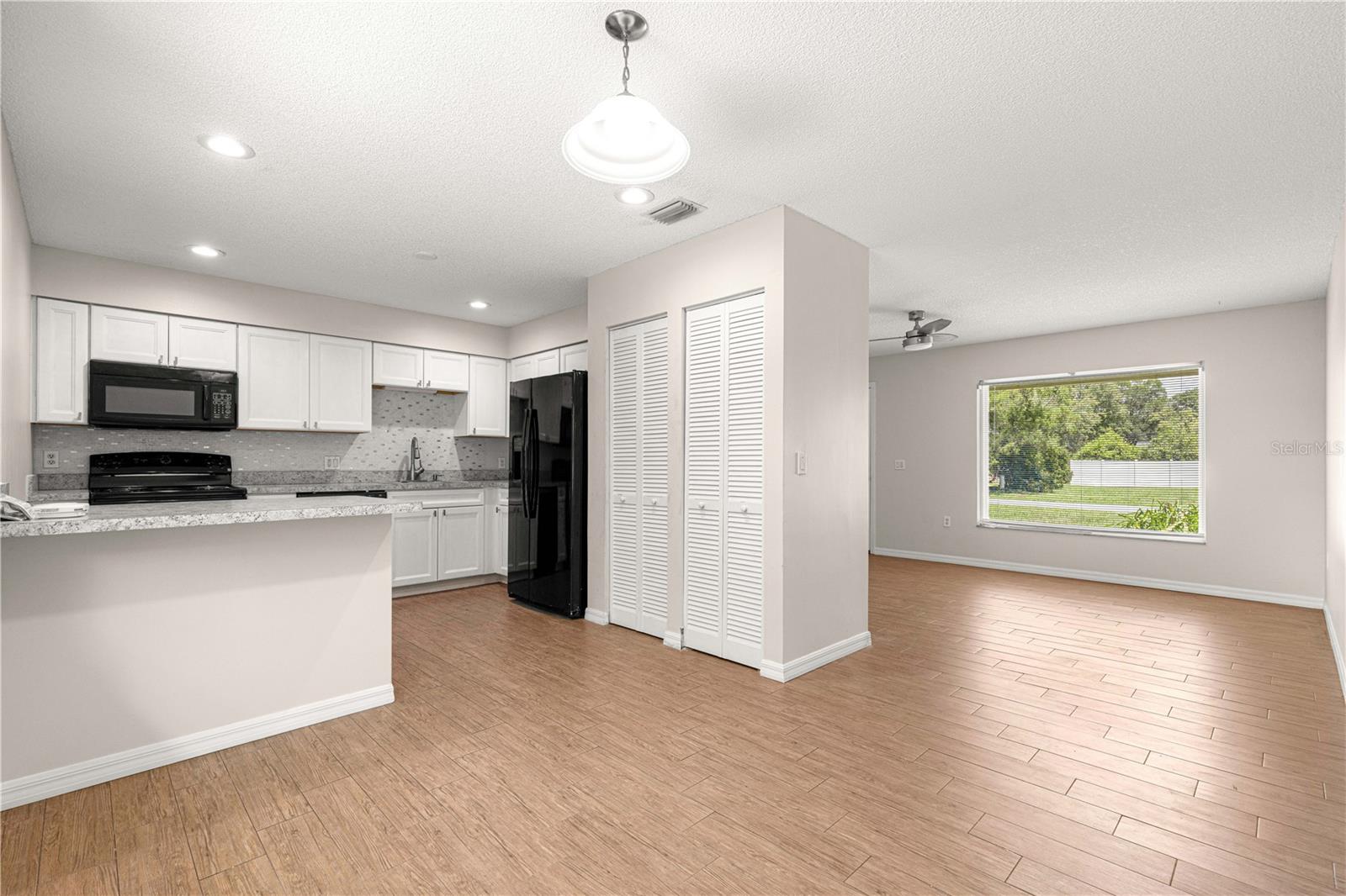 LADY LAKE APRIL HILLS - Residential