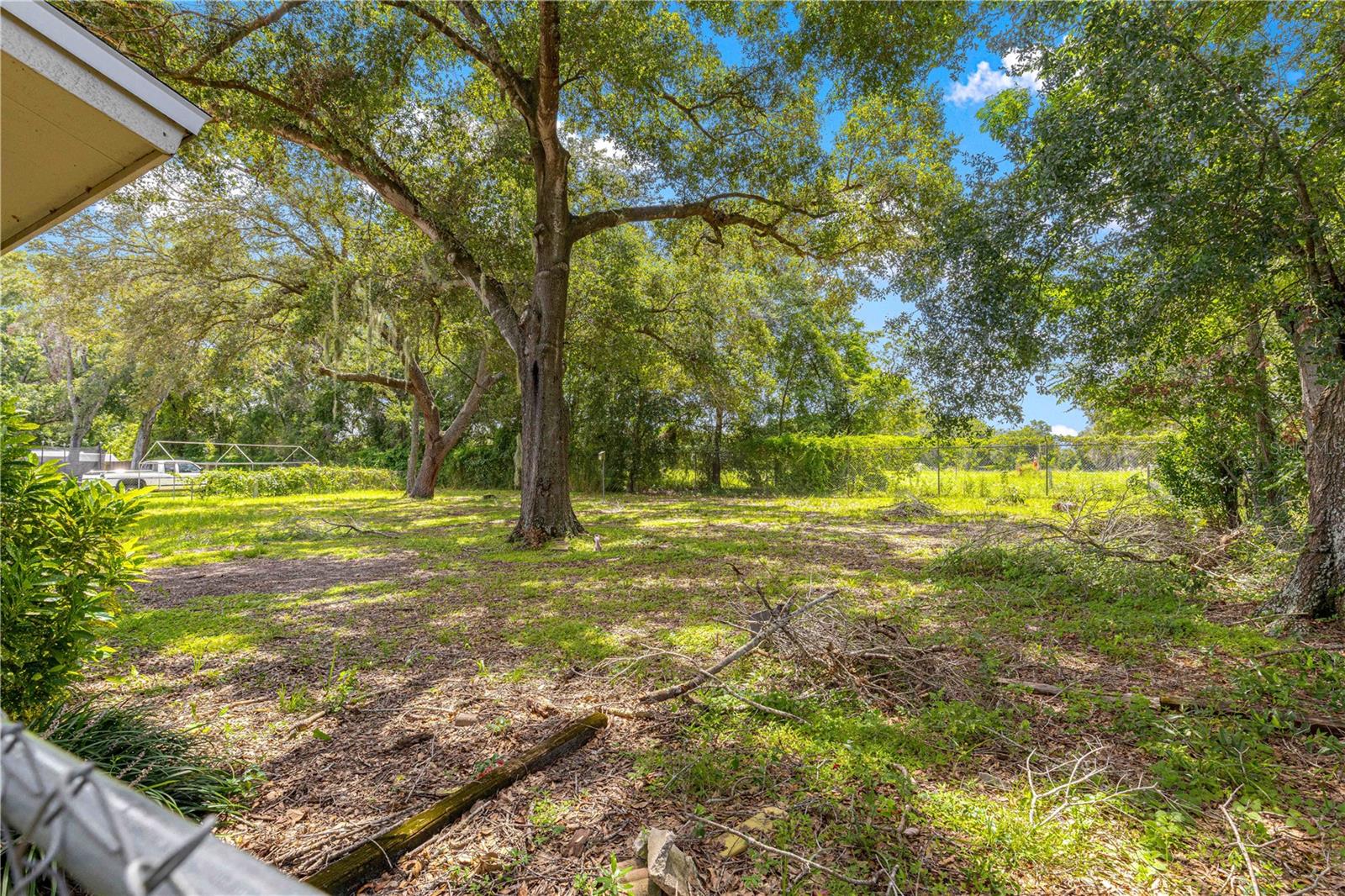 LADY LAKE APRIL HILLS - Residential