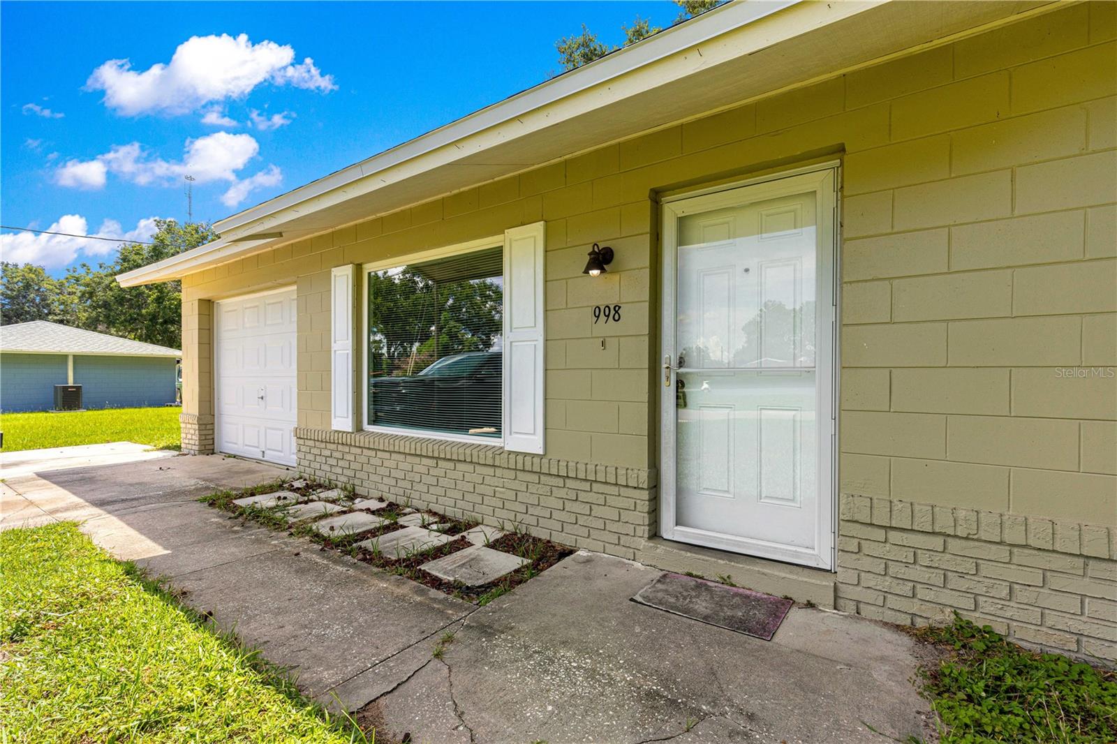 LADY LAKE APRIL HILLS - Residential