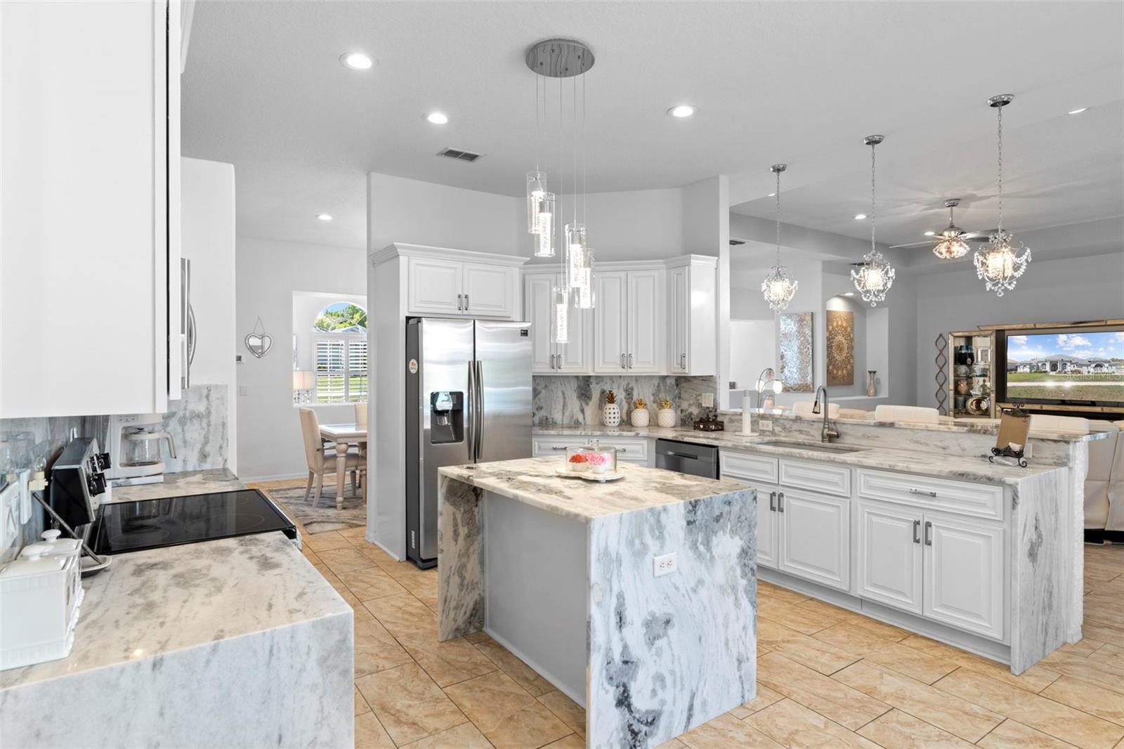 PRISTINE PLACE PH 5 - Residential