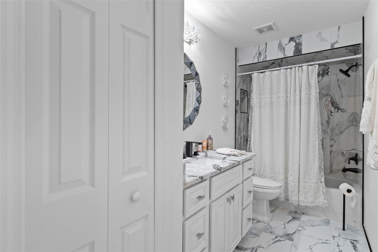 PRISTINE PLACE PH 5 - Residential