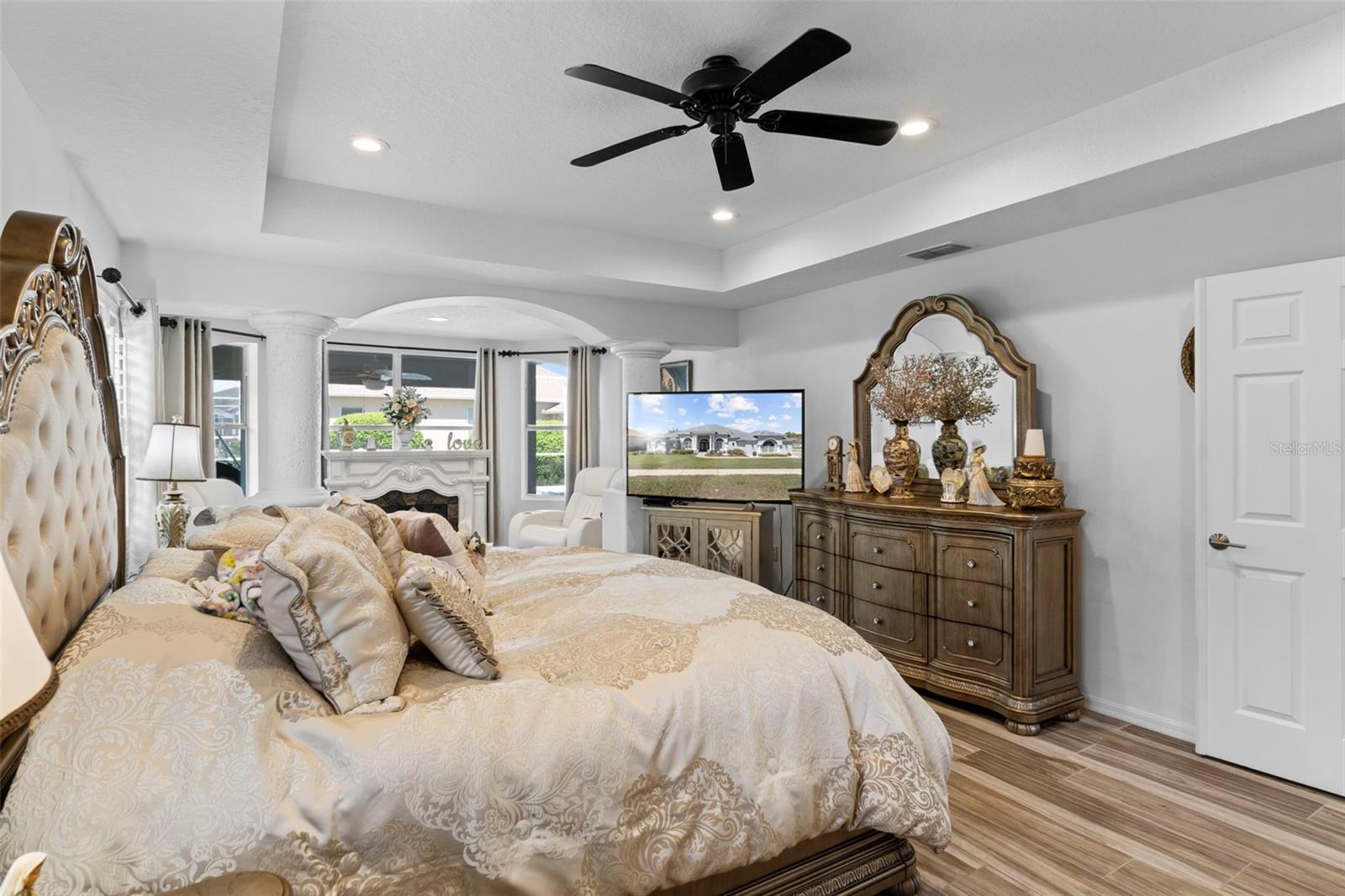 PRISTINE PLACE PH 5 - Residential