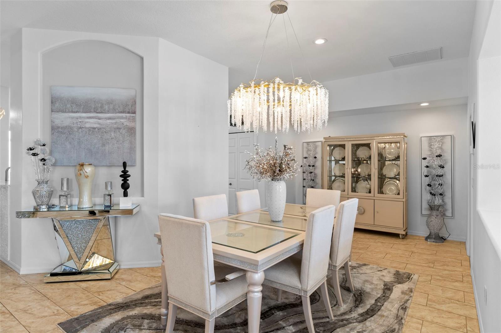 PRISTINE PLACE PH 5 - Residential