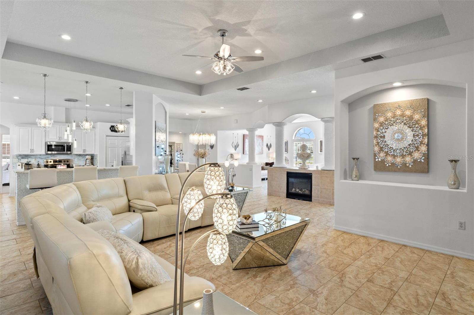 PRISTINE PLACE PH 5 - Residential