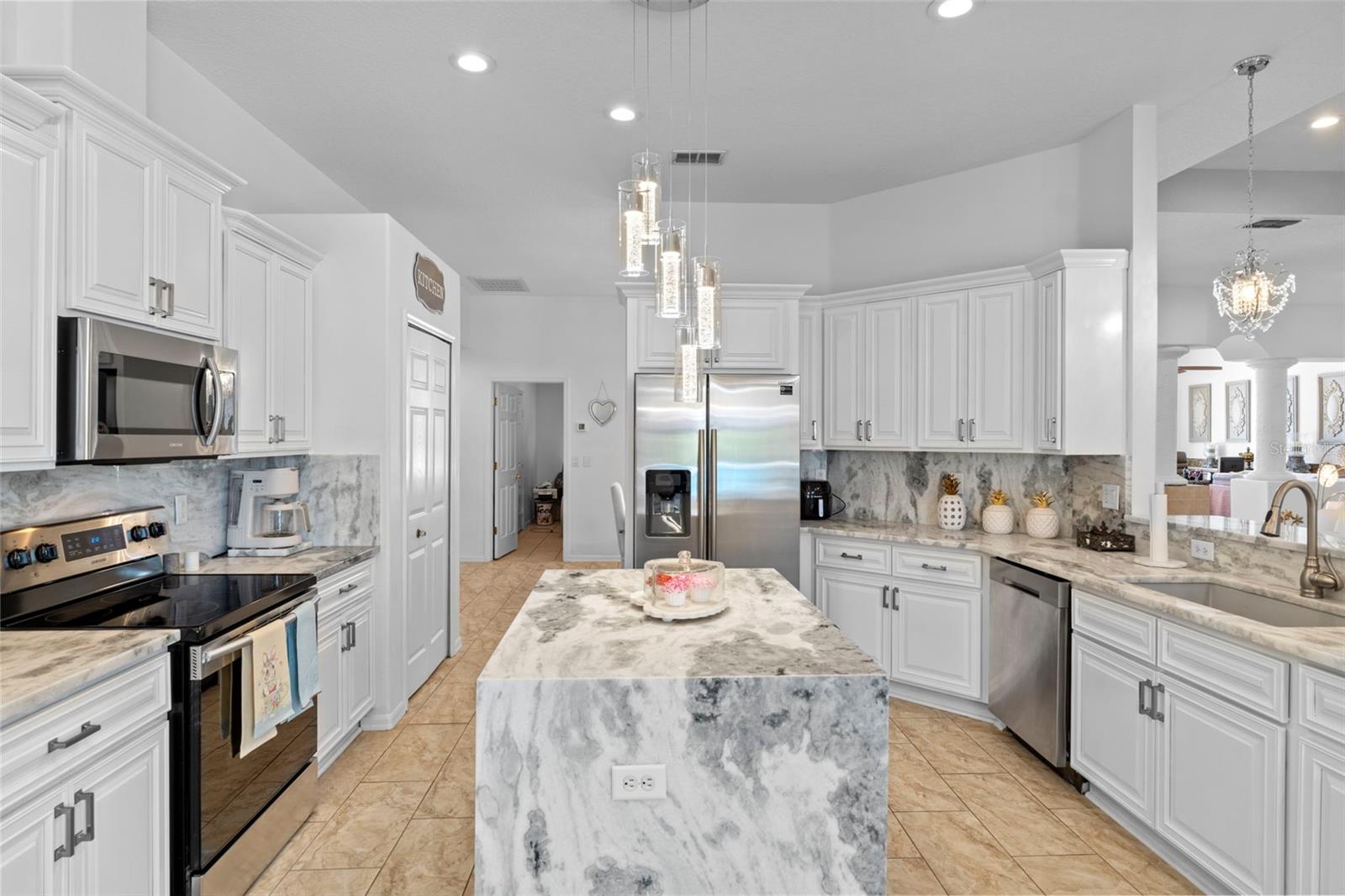 PRISTINE PLACE PH 5 - Residential