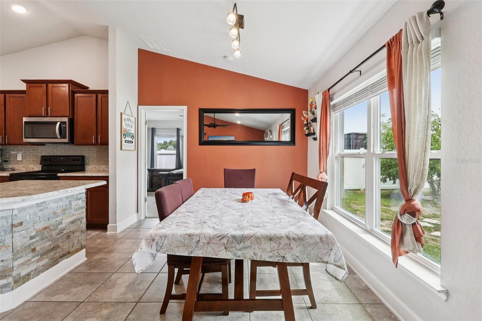 BLUEBELL GLADE #A & B - Residential