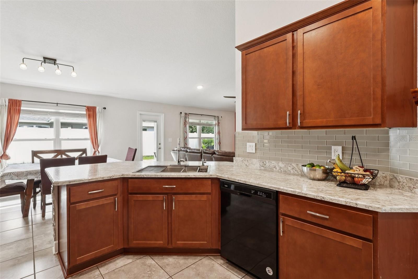 BLUEBELL GLADE #A & B - Residential