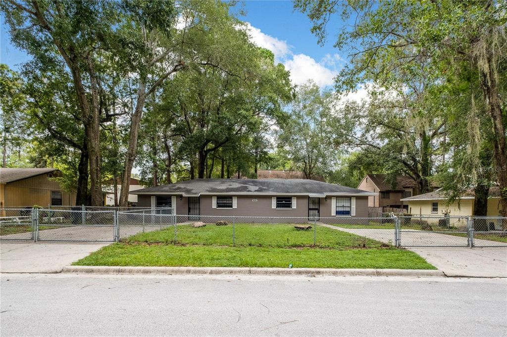 Photo of 6216 SW 10th Place #B, Gainesville, FL 32607 (MLS # GC527332)