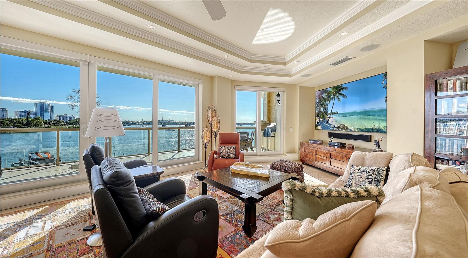 464 GOLDEN GATE POINT 304