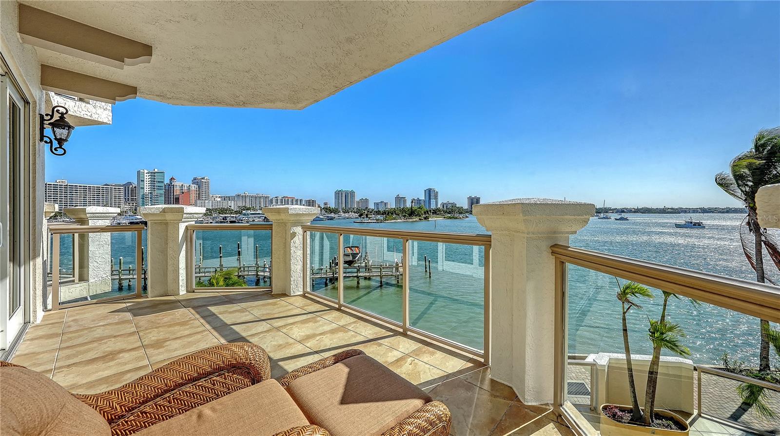 LA BELLASARA - Residential