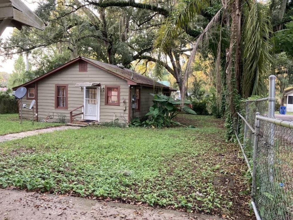 Photo of 29 E Mohawk Street, Mascotte, FL 34753 (MLS # A4669321)