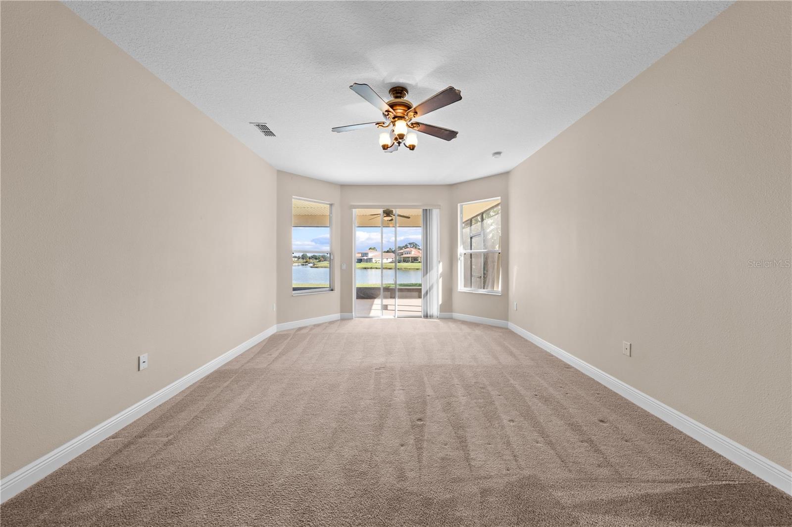 BELLALAGO PH 4P - Residential