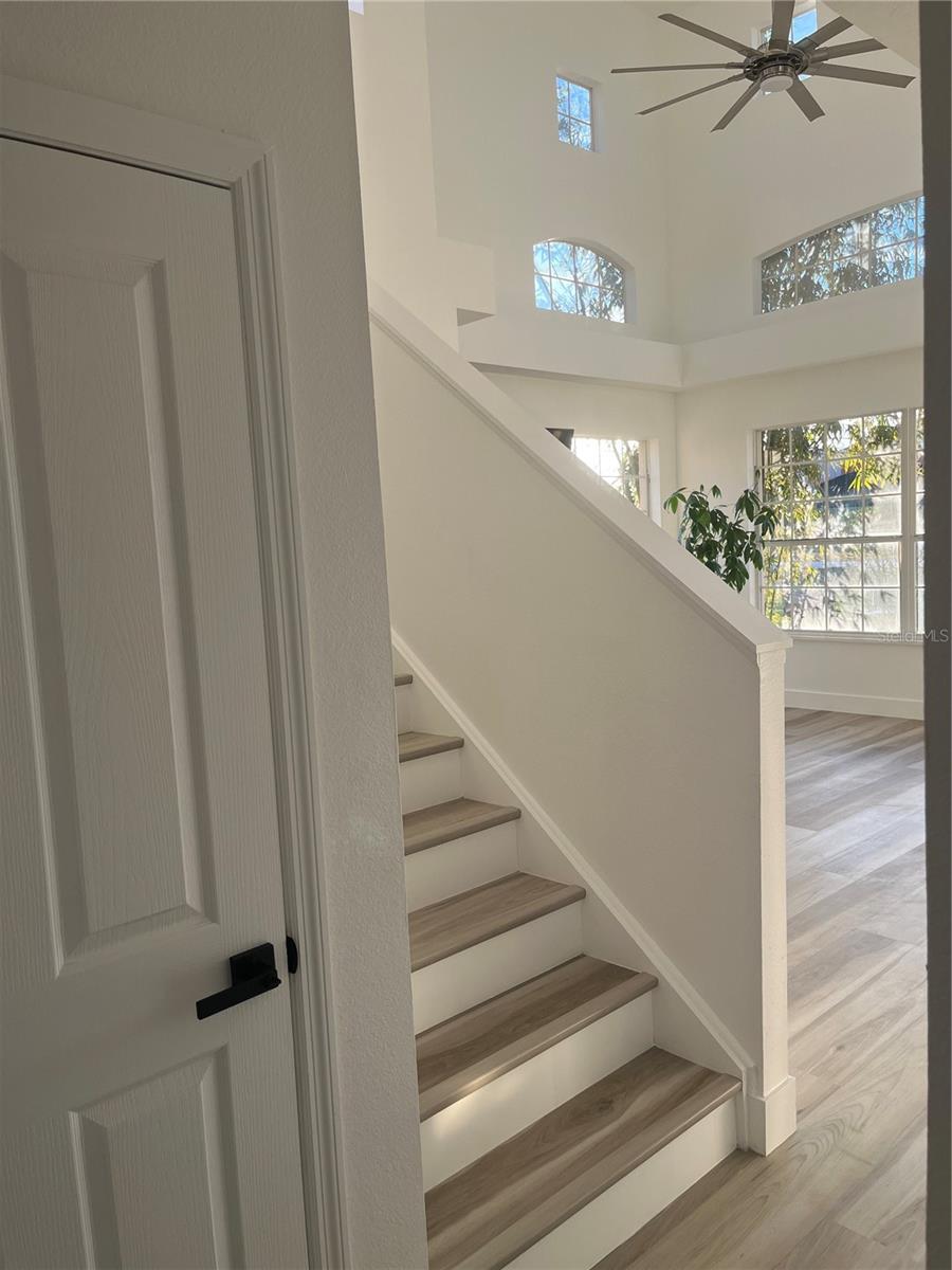 WINDWOOD BAY PH 01 - Residential Lease