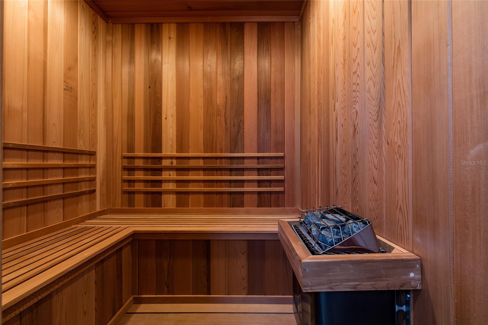 REUNION WEST VLGS NORTH - Residential