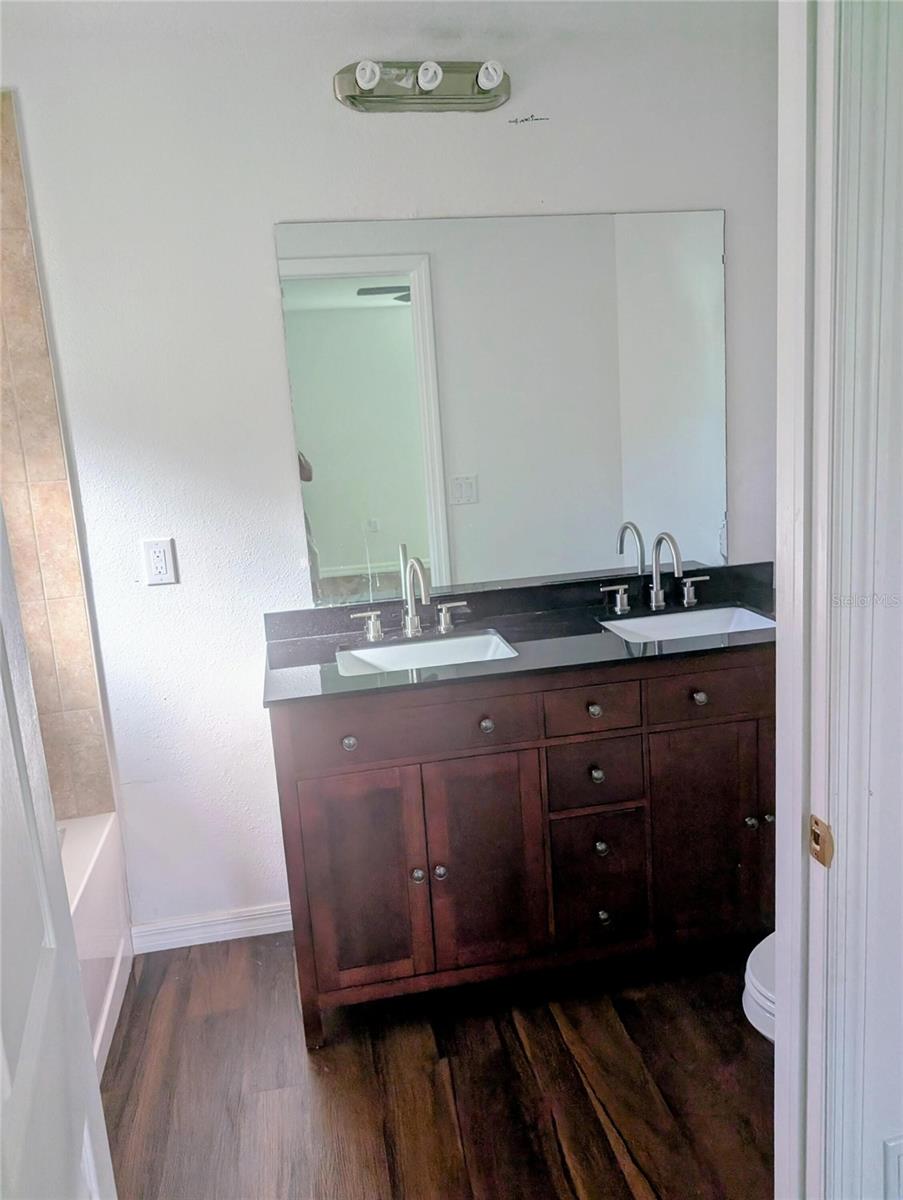 JACKSON HEIGHTS - Residential