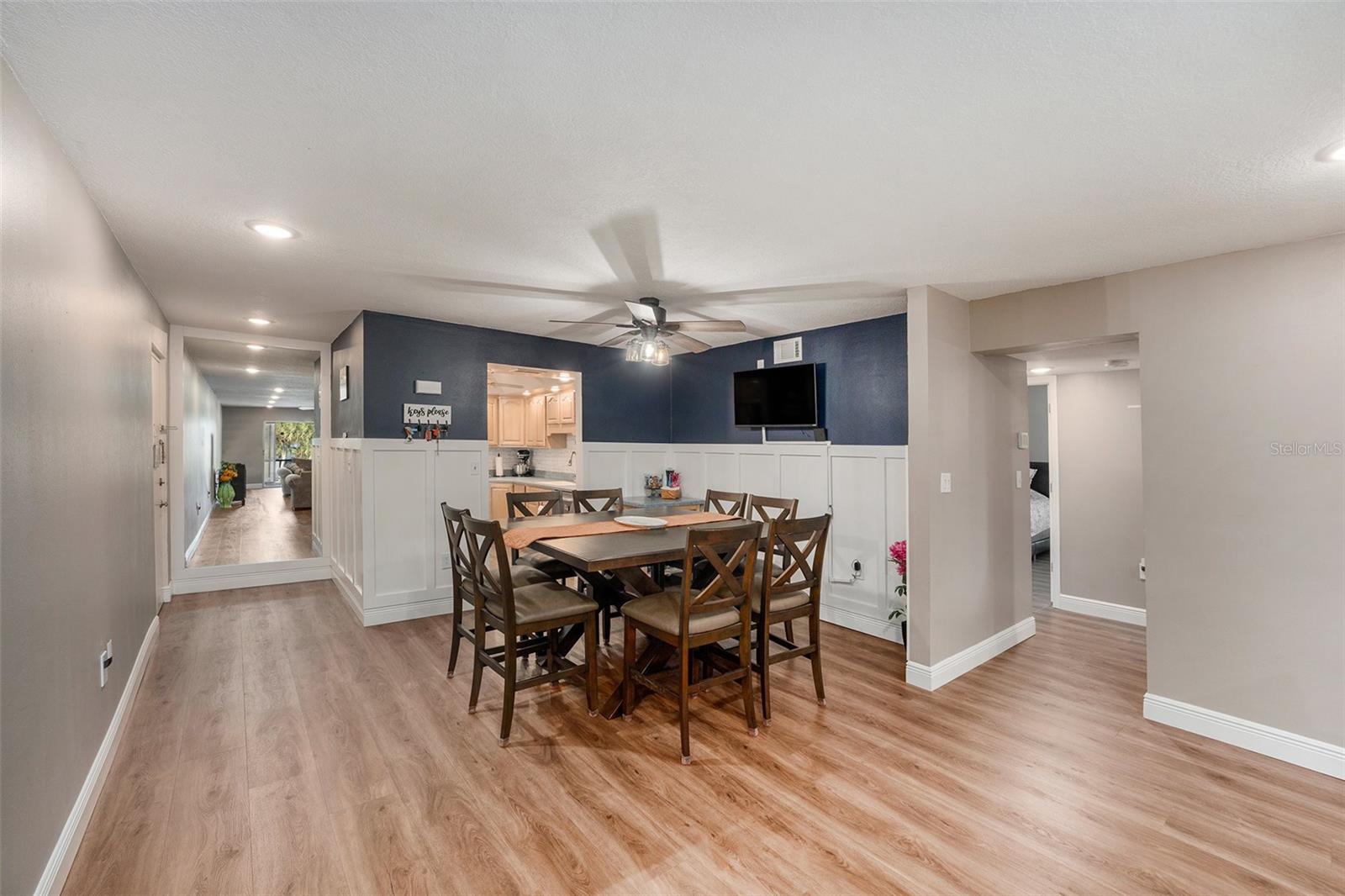 LAKE TARPON SAIL & TENNIS CLUB - Residential