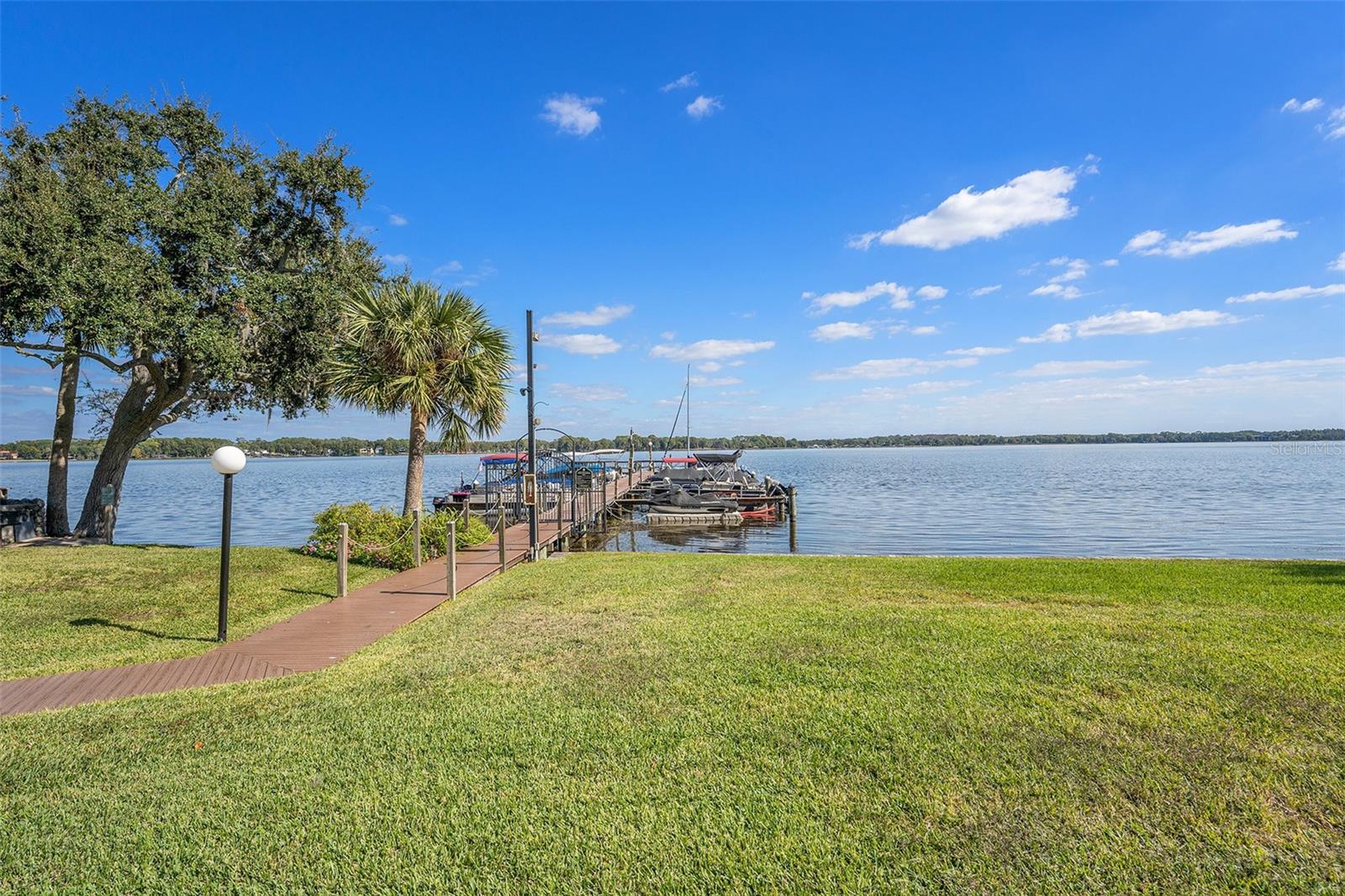 LAKE TARPON SAIL & TENNIS CLUB - Residential