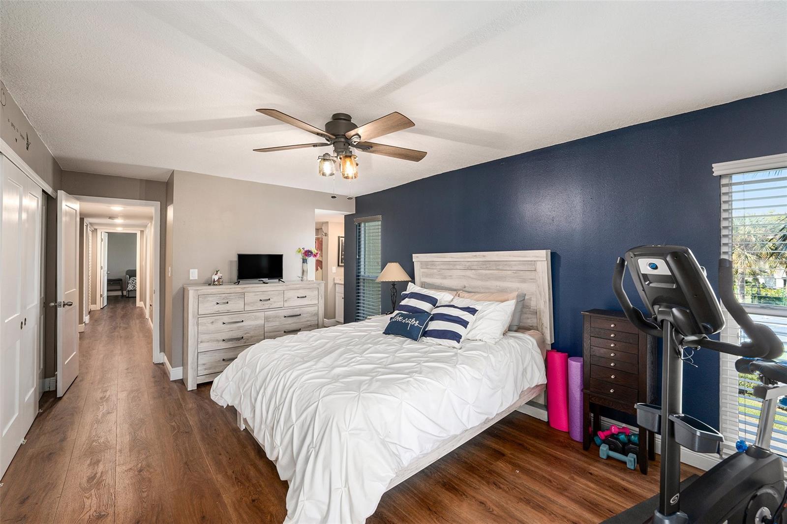 LAKE TARPON SAIL & TENNIS CLUB - Residential