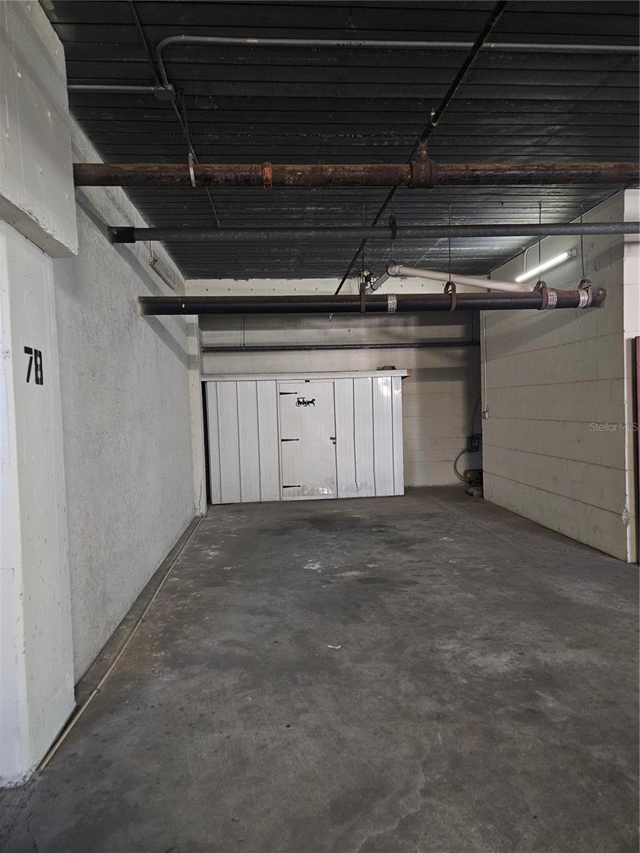 LAKE TARPON SAIL & TENNIS CLUB - Residential