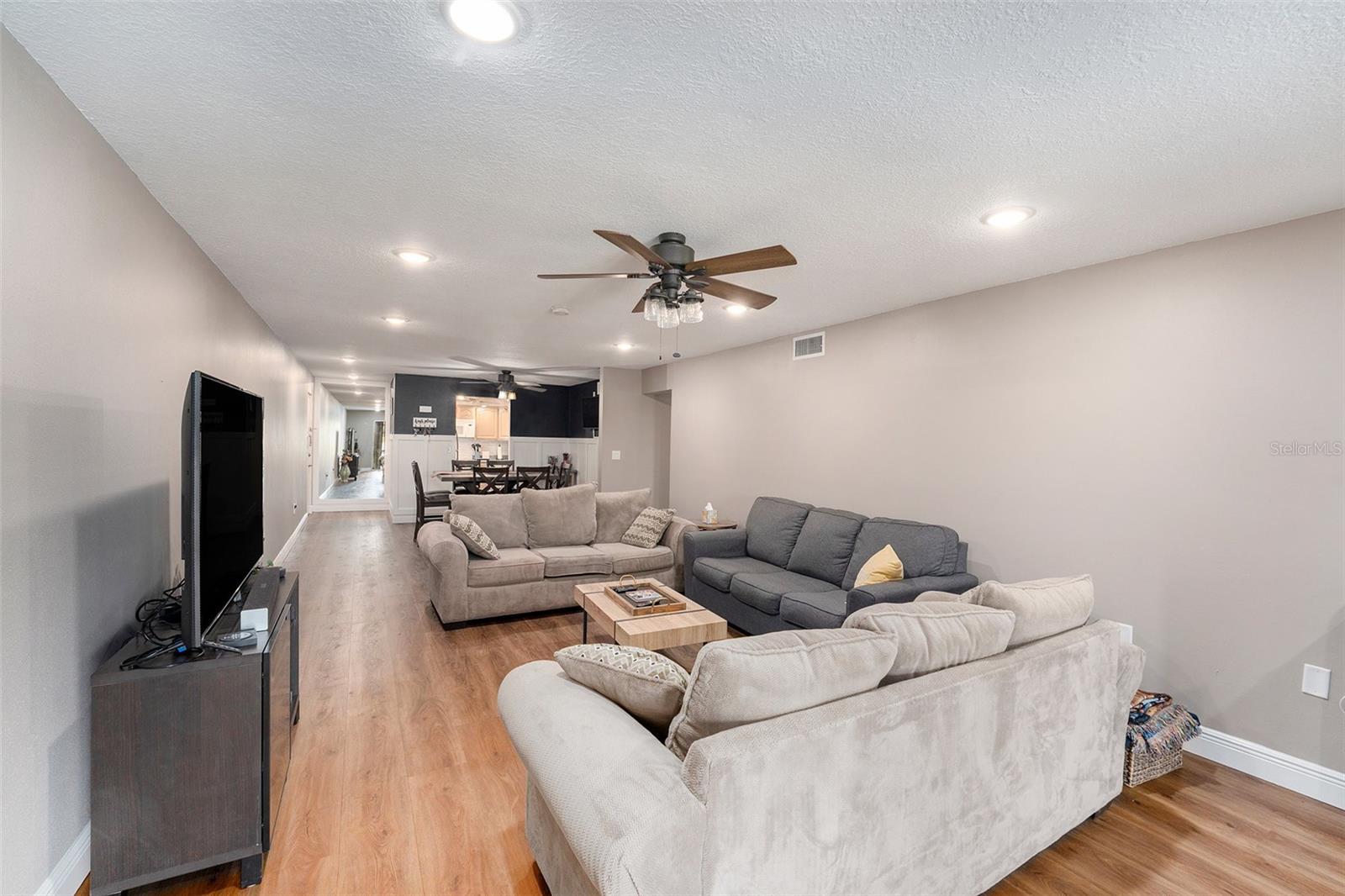 LAKE TARPON SAIL & TENNIS CLUB - Residential