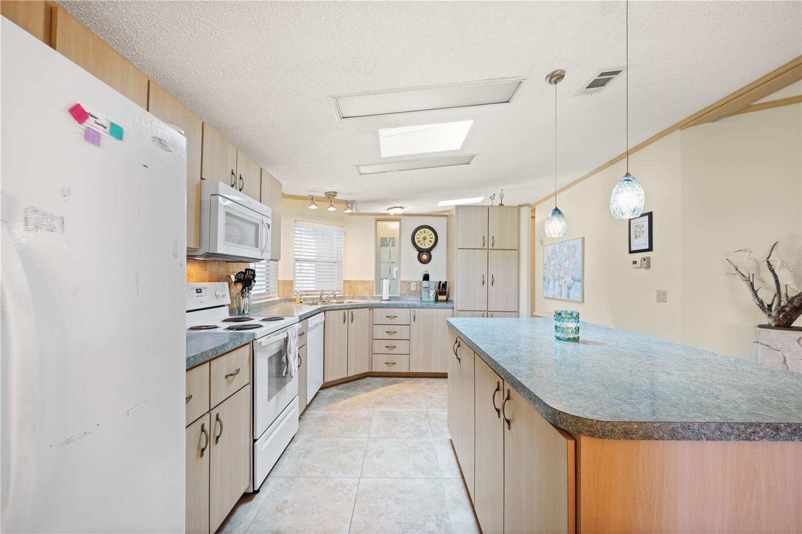 MAPLE LEAF ESTATES - Residential