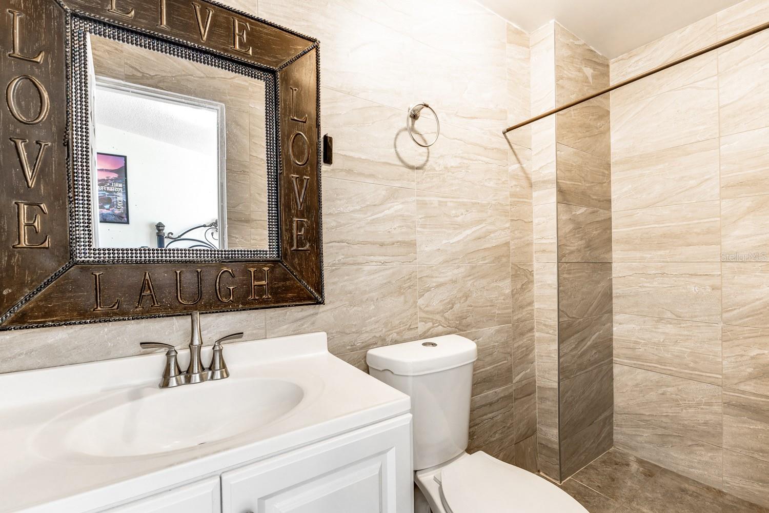 HARBOR POINT - Residential