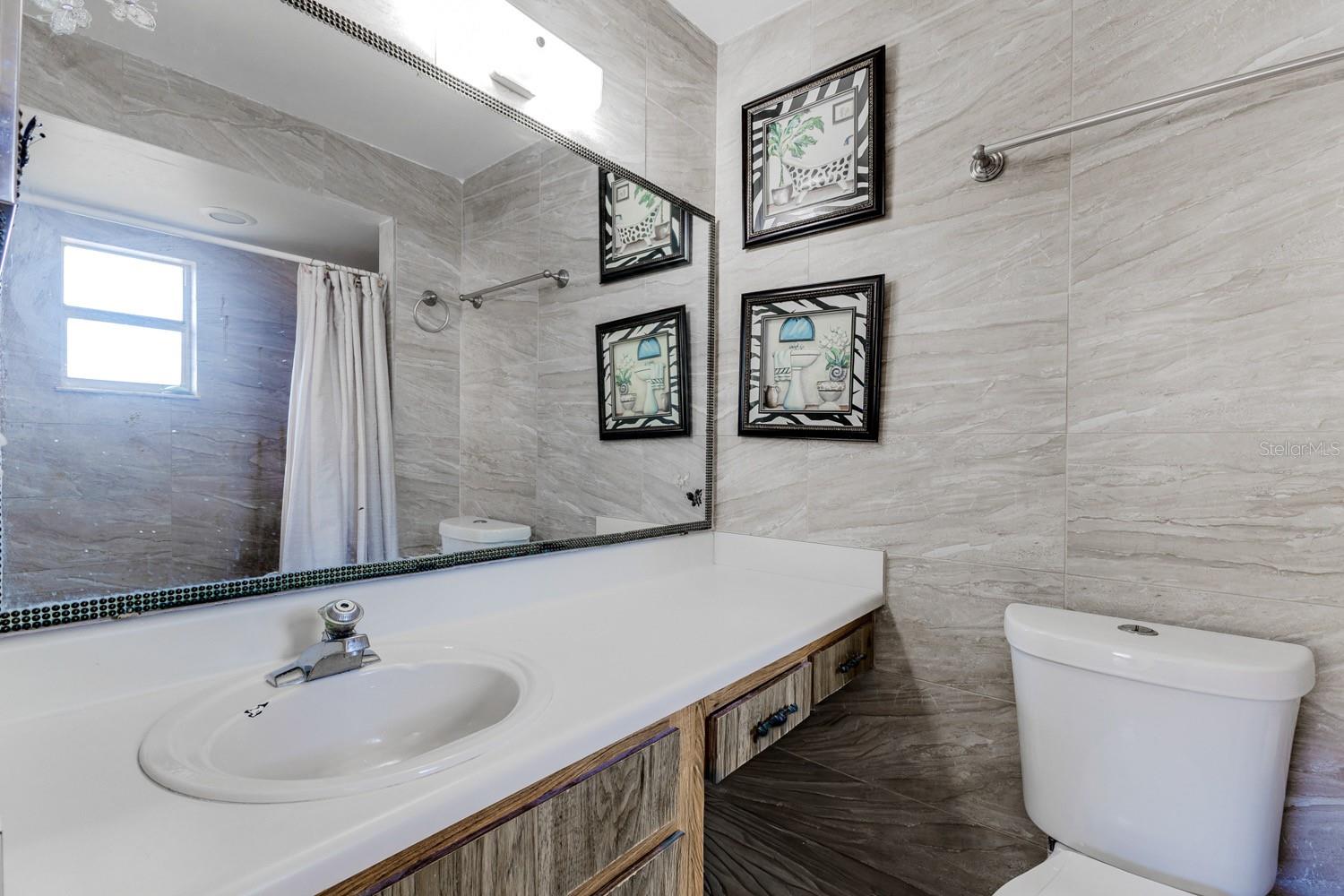 HARBOR POINT - Residential