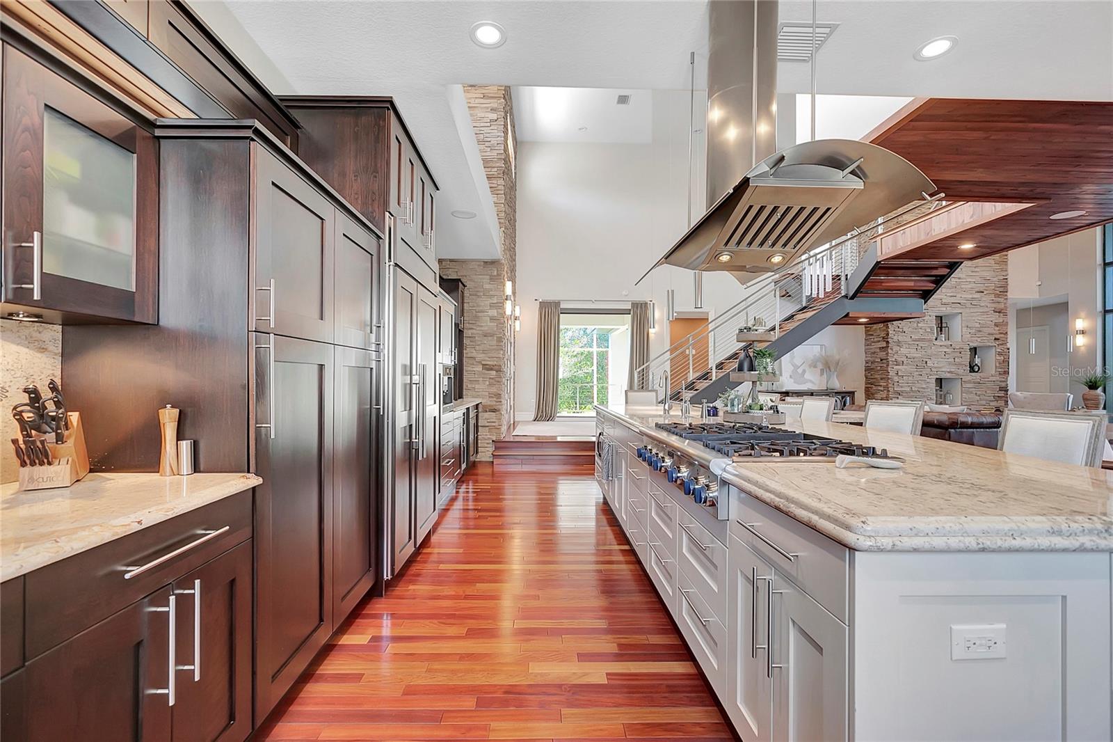 SANCTUARY ON LIVINGSTON PH 02 - Residential