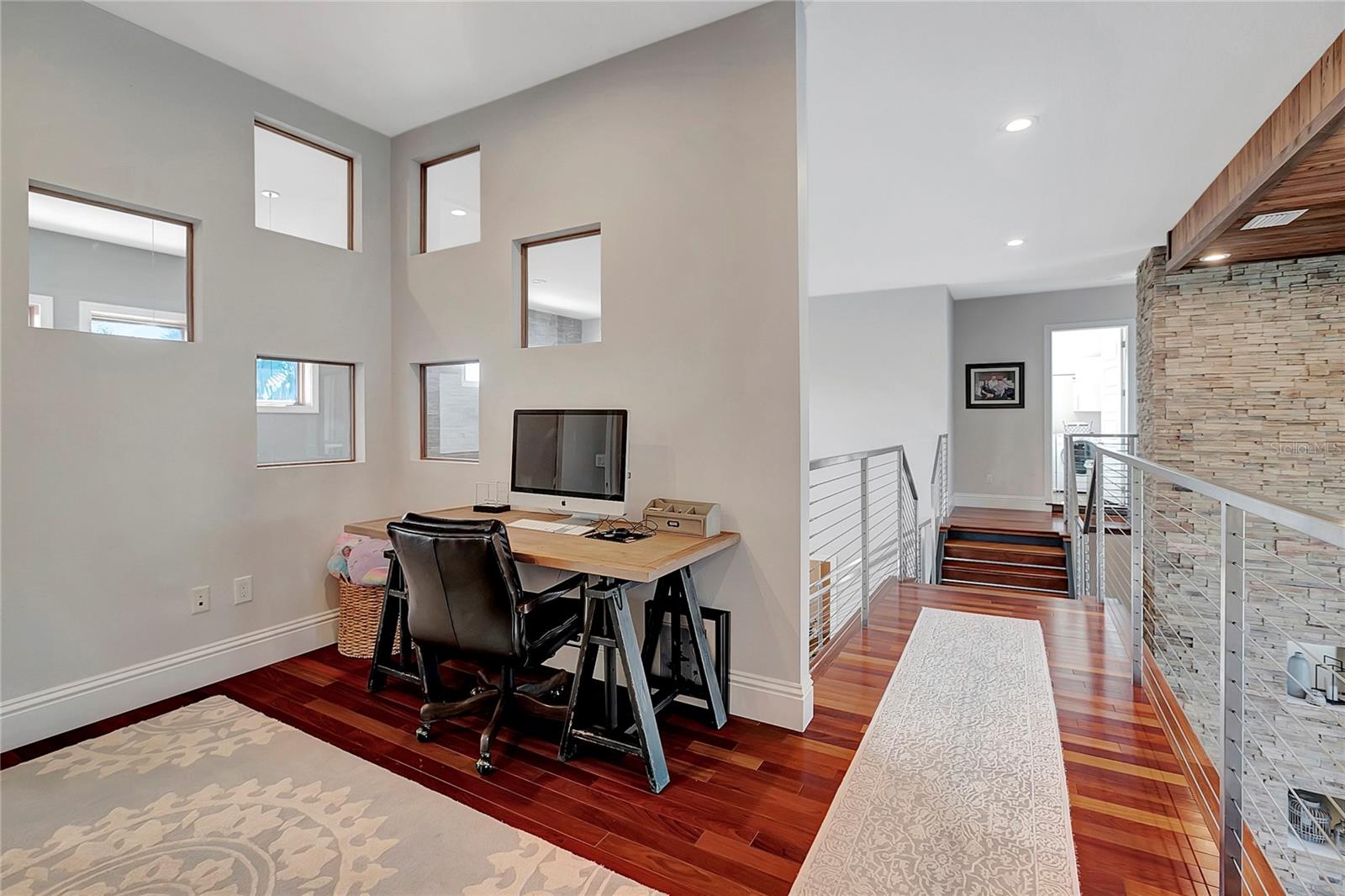 SANCTUARY ON LIVINGSTON PH 02 - Residential