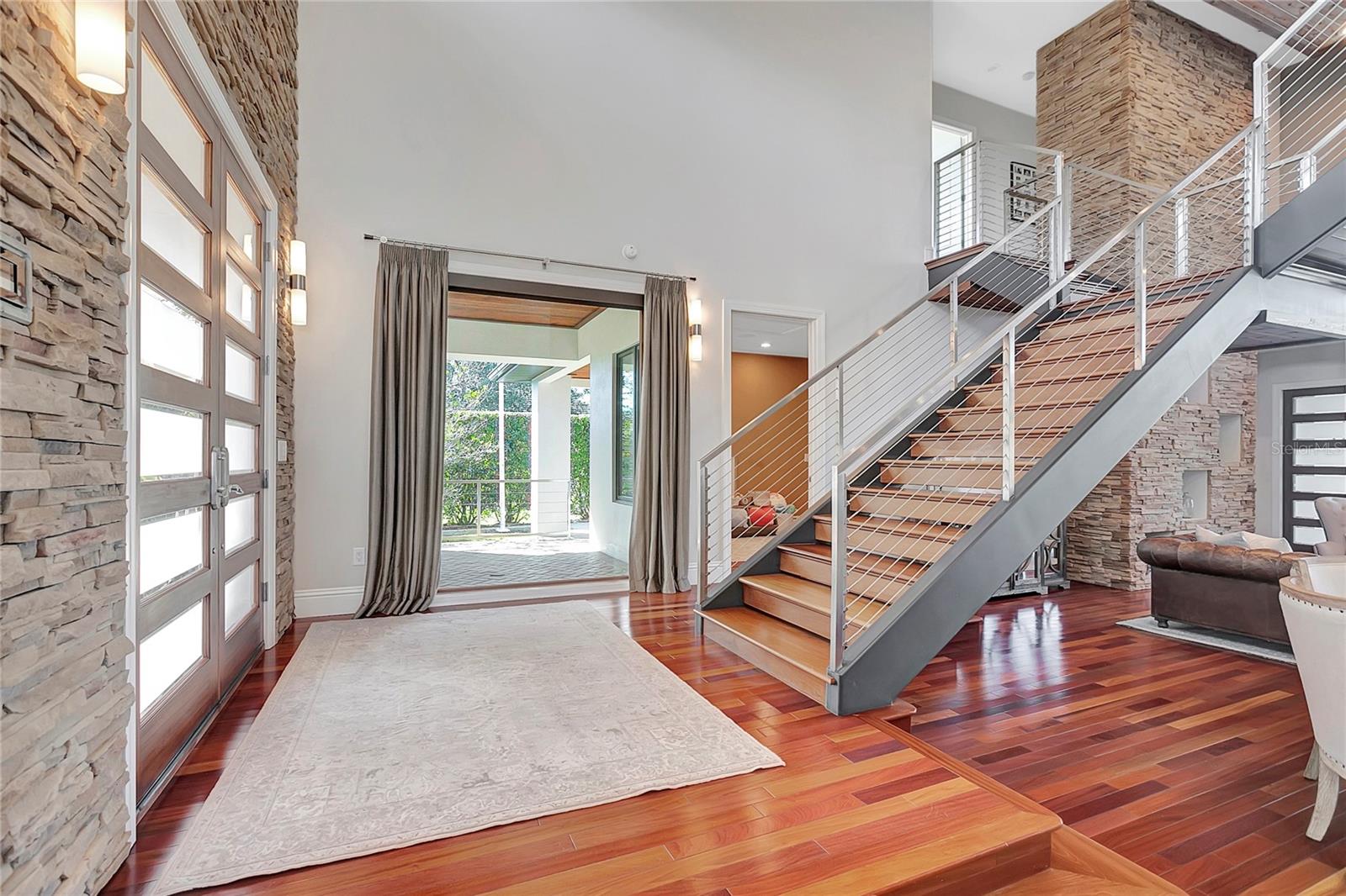 SANCTUARY ON LIVINGSTON PH 02 - Residential