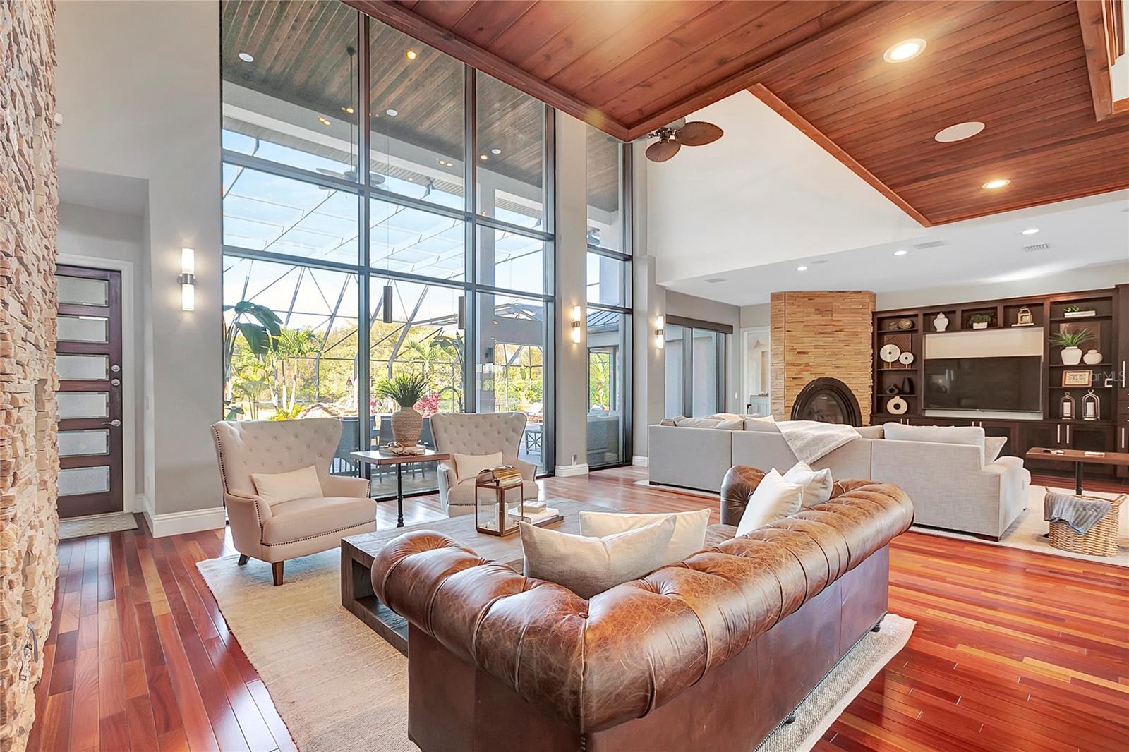 SANCTUARY ON LIVINGSTON PH 02 - Residential