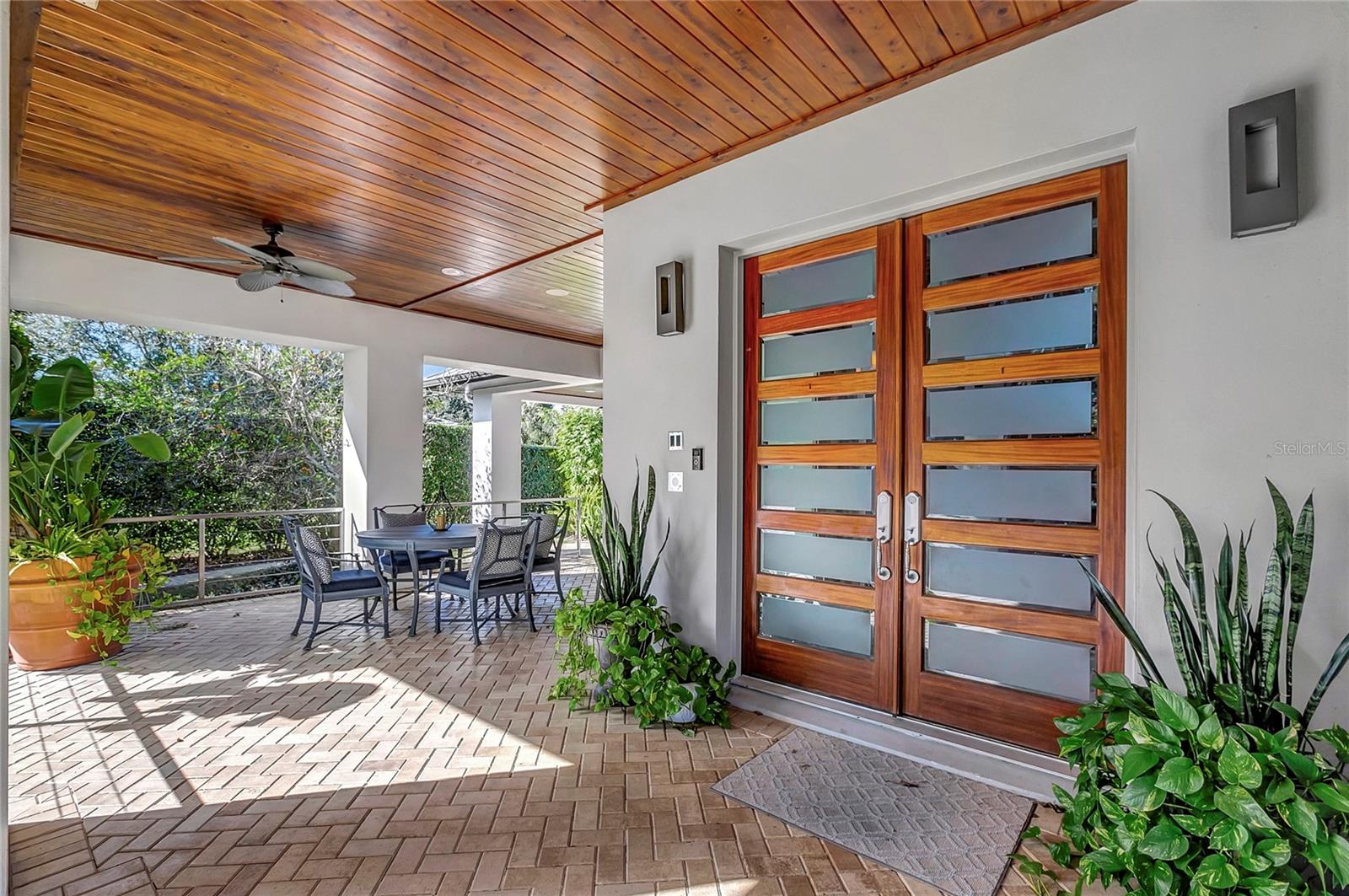 SANCTUARY ON LIVINGSTON PH 02 - Residential