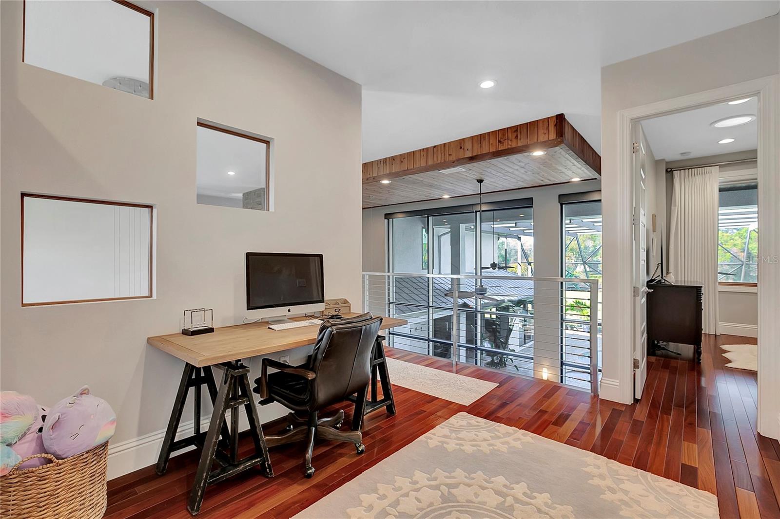 SANCTUARY ON LIVINGSTON PH 02 - Residential