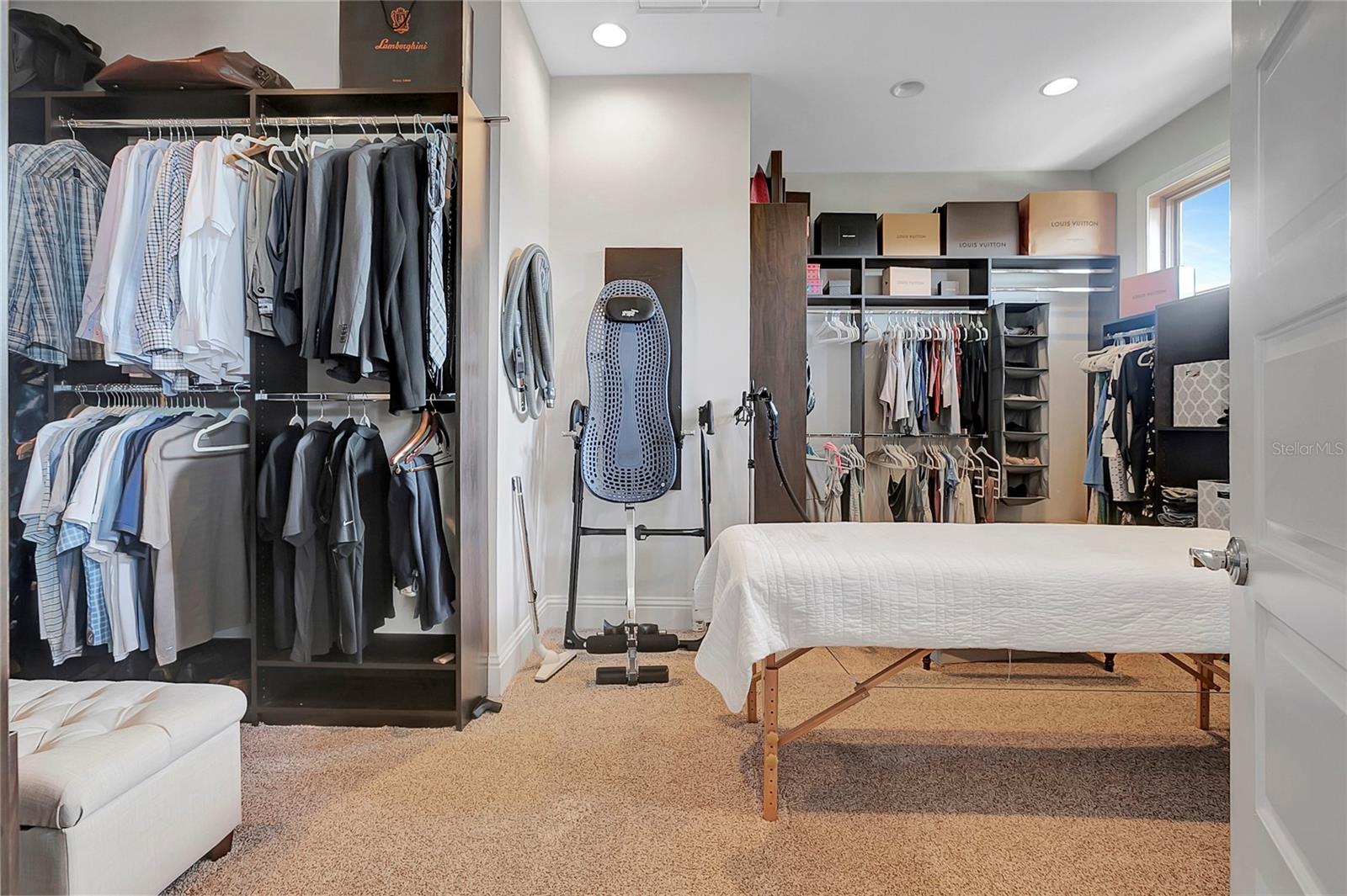 SANCTUARY ON LIVINGSTON PH 02 - Residential