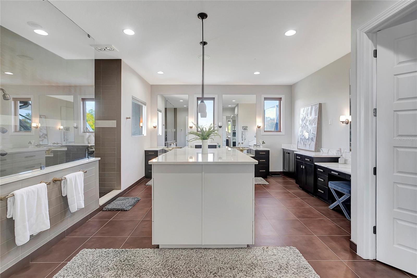 SANCTUARY ON LIVINGSTON PH 02 - Residential