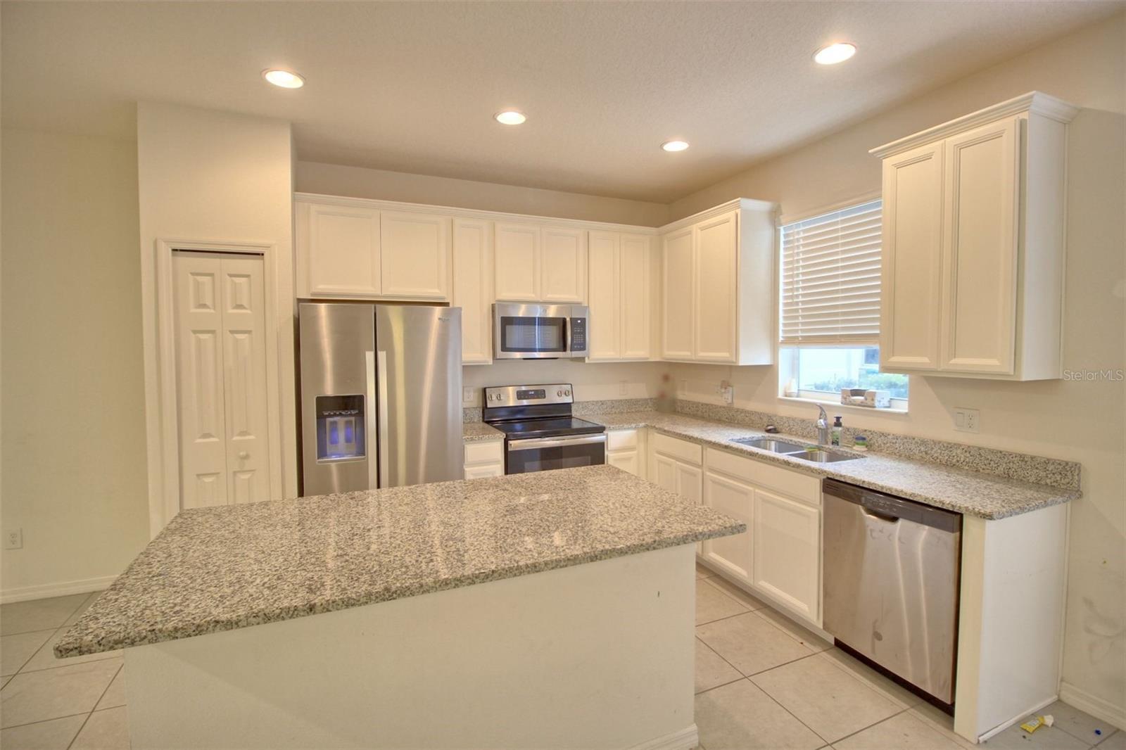 AMBERGATE - Residential Lease