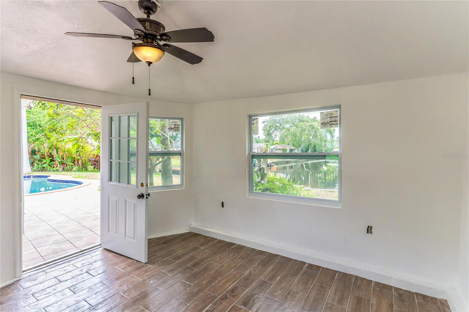 ARVIS CIRCLE - Residential