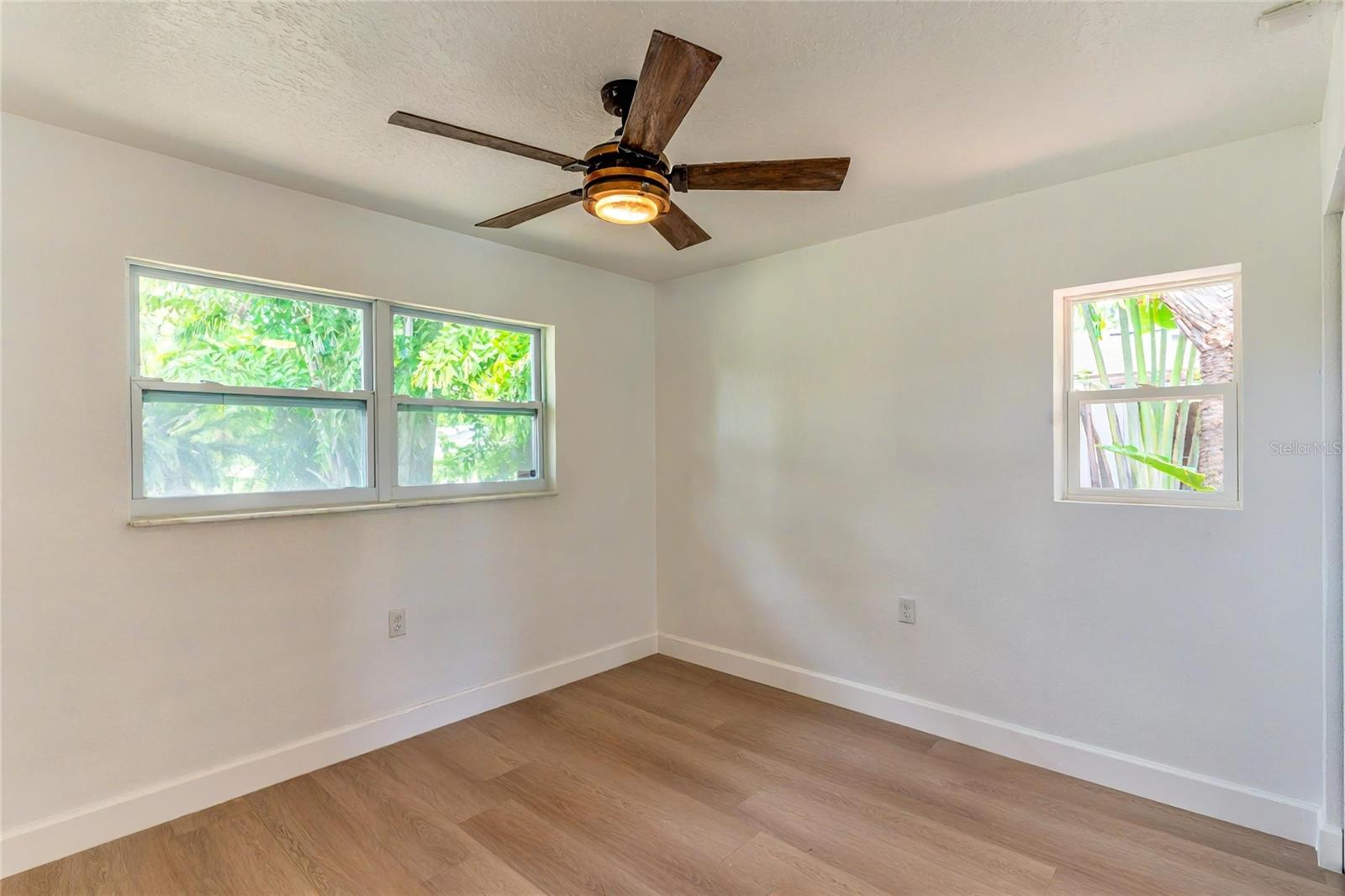 ARVIS CIRCLE - Residential
