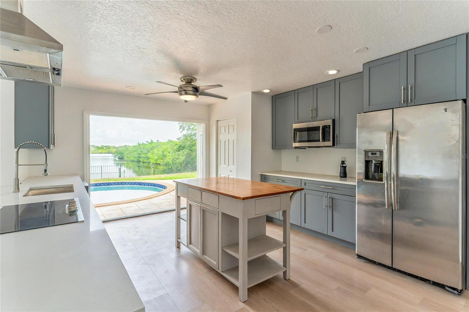 ARVIS CIRCLE - Residential