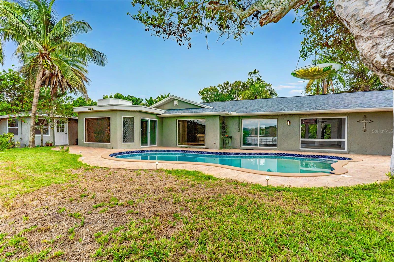 ARVIS CIRCLE - Residential