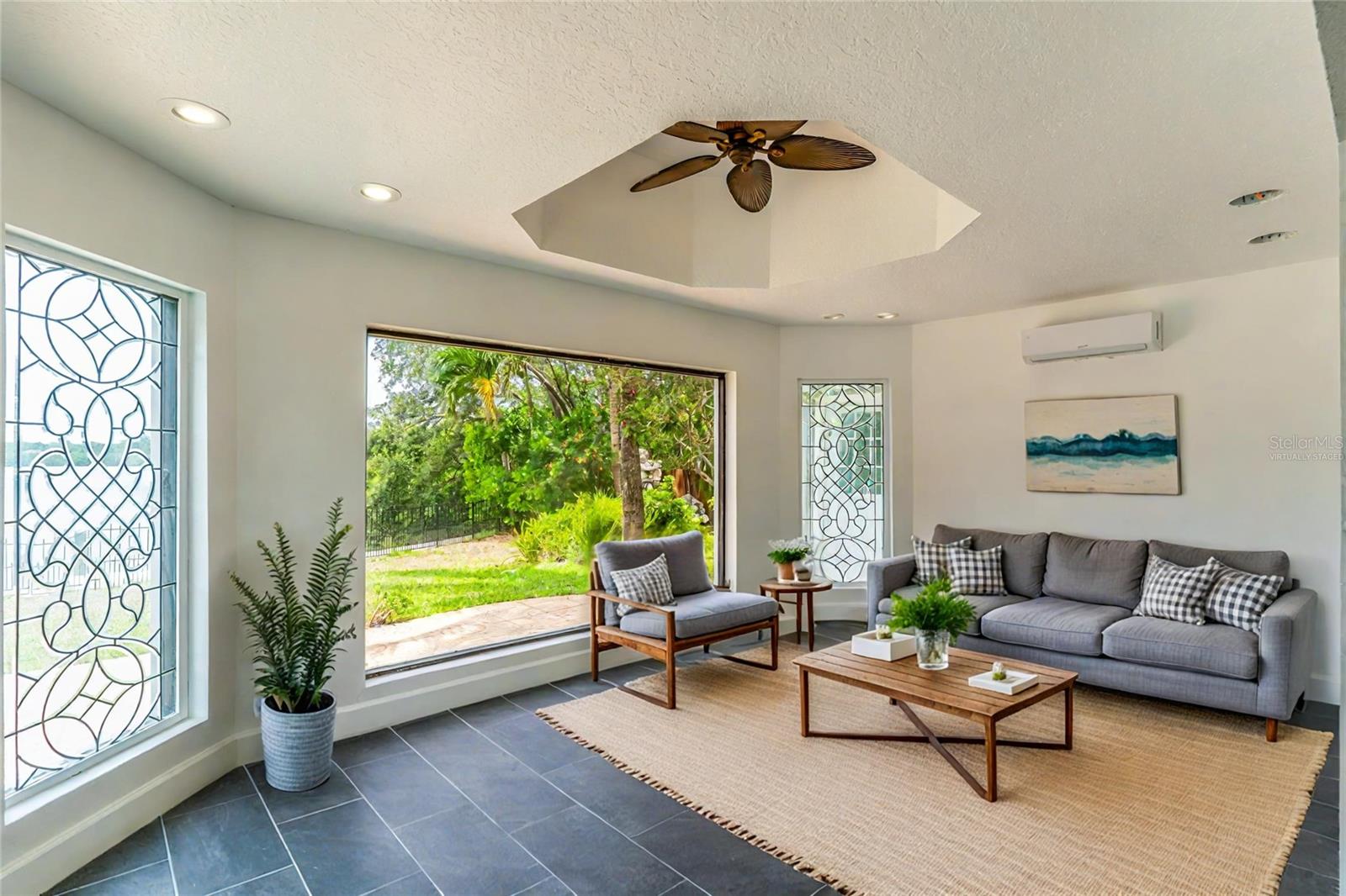 ARVIS CIRCLE - Residential