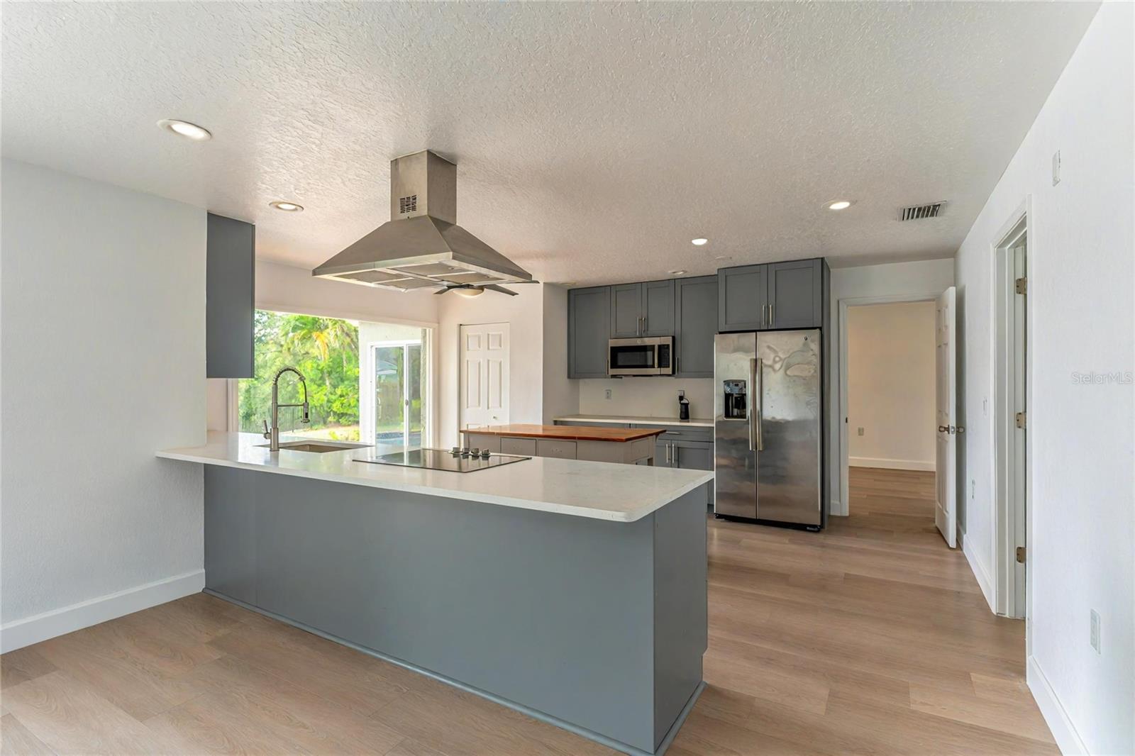 ARVIS CIRCLE - Residential