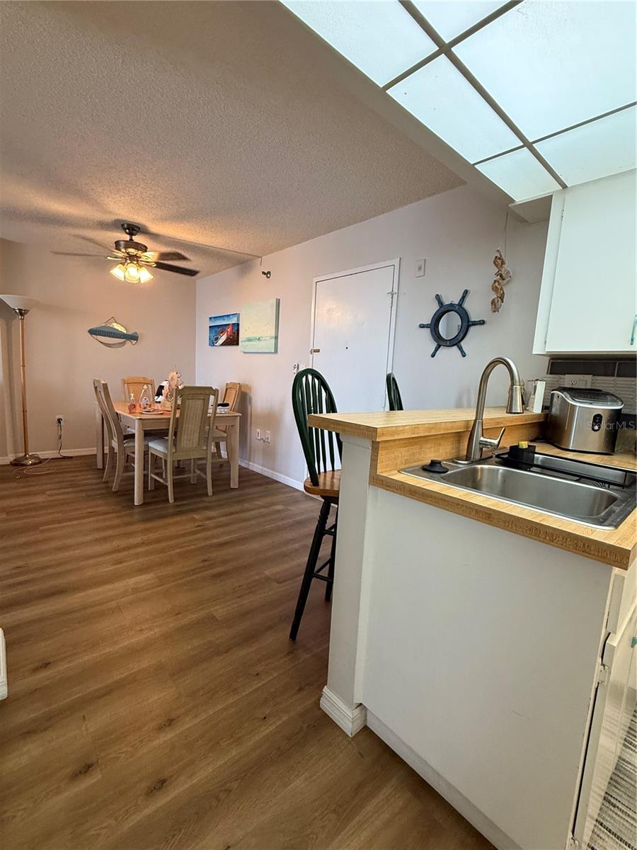 PROMENADES WEST - Residential