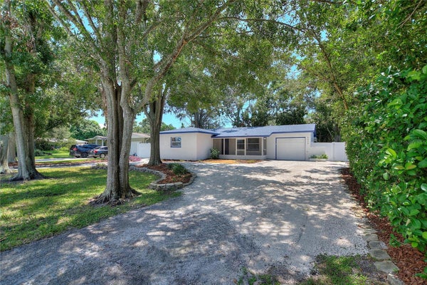5424 14TH AVE N, SAINT PETERSBURG, FL 33710 - Image c12e9372baa4e6a8074596dfbc454098/3763923421