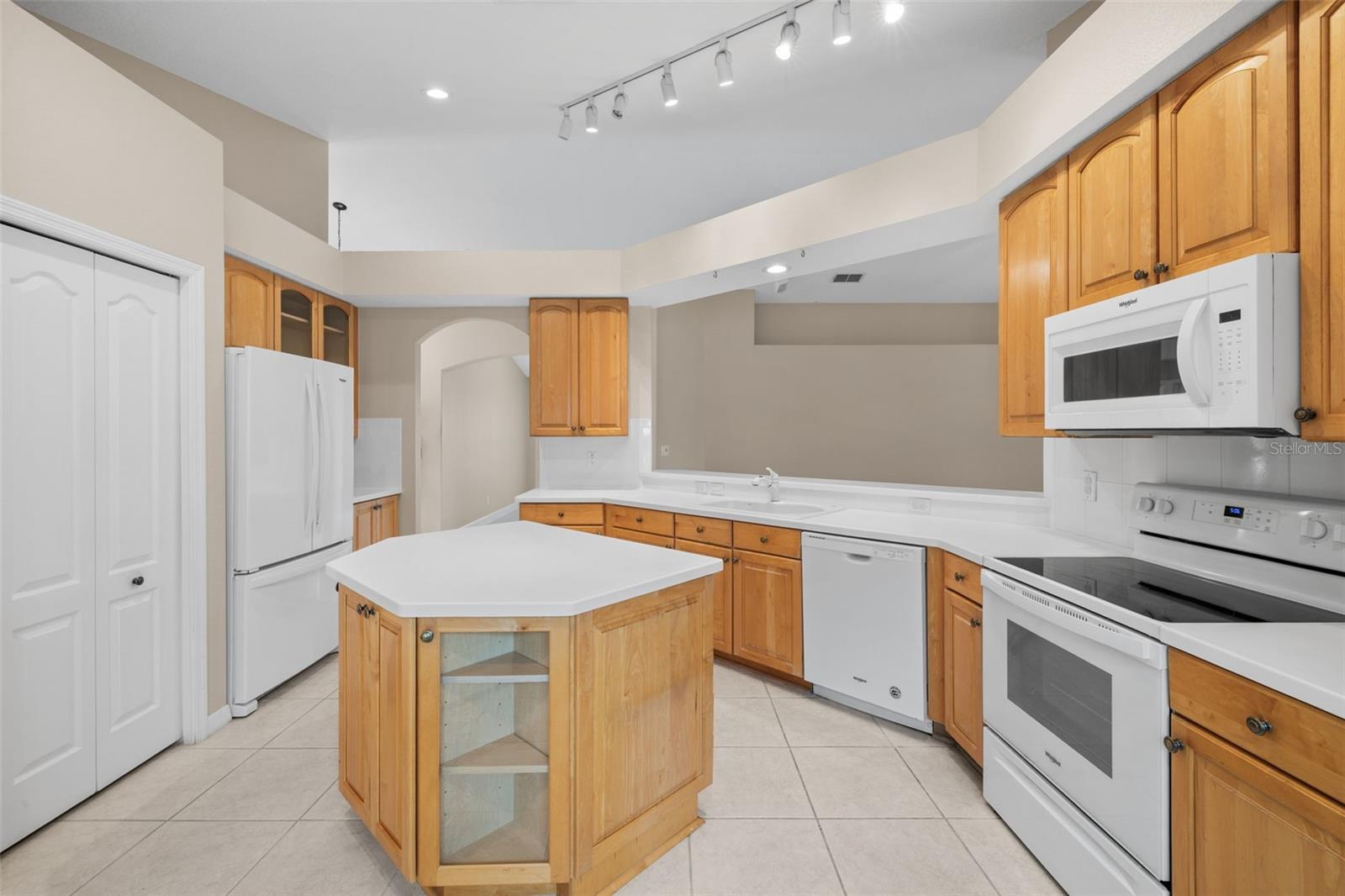 252 ARBOR WOODS CIRCLE