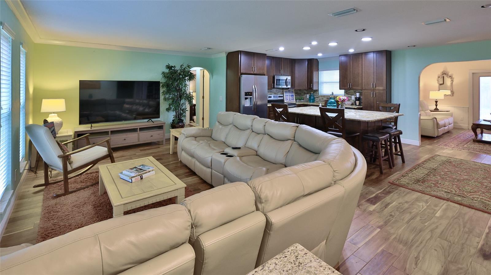 EDGEWATER SHORES UN 01 - Residential